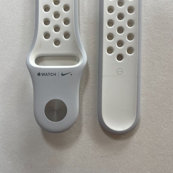 Genuine Apple Watch Band Nike Size Small/ Medium - Picture 2 of 6